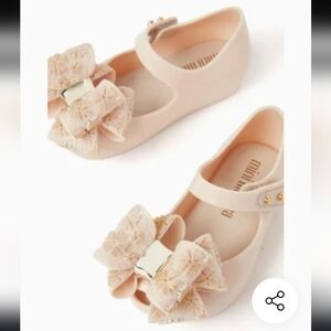 MINI MELISSABow Jelly Shoes in Melflex® PVC sz7